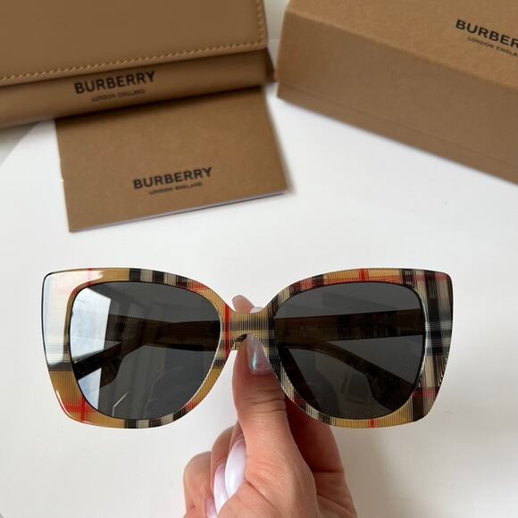 NEW Burberry BE4393 Meryl Check Print Cat Eye Sunglasses - Picture 4 of 10
